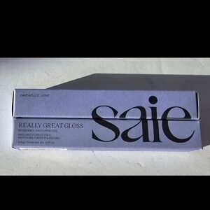 Lot Of 5 Saie Really Great Gloss In EASY